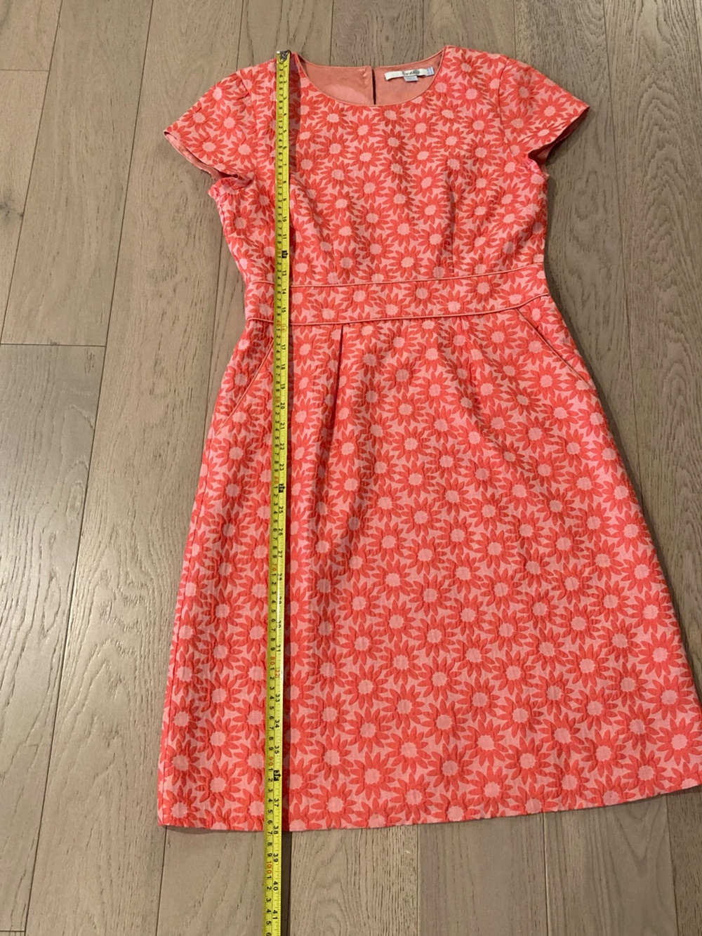 Boden Coral Pink Daisy Jacquard Shift Dress 6 - Picture 9 of 10